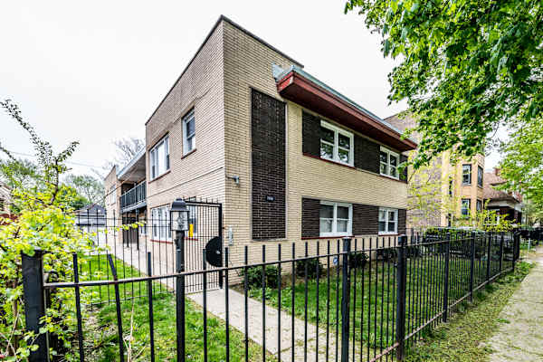 7927 S Ellis Ave property